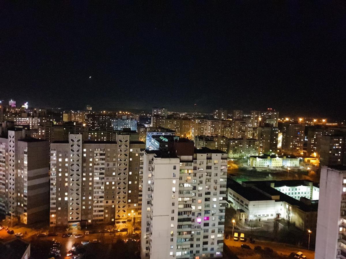 Шикарные Апартаменты 3 Минуты Пешком От М Позняки Kijev Kültér fotó